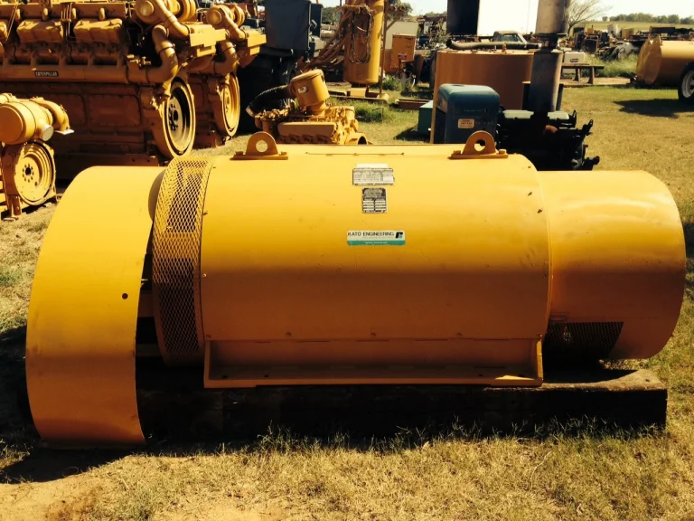 a8326a-kato-1050kw-600v-generator-end