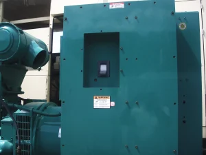 cummins_e_main_brkr_07