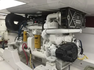 e4684-_3406e_cat_marine_engine-b
