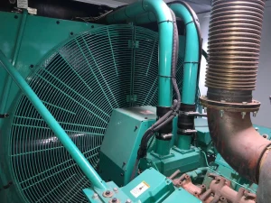 gs4092-cumminsqst30-y