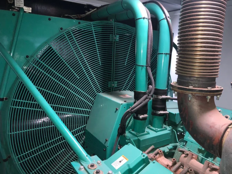 gs4092-cumminsqst30-y