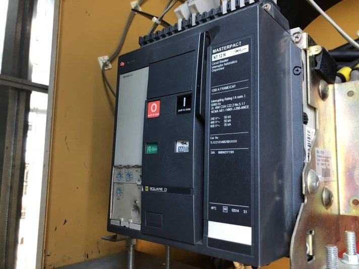 1200a-breaker-712x534-1