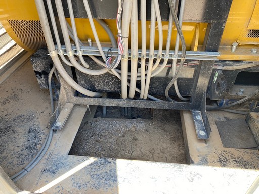 cat_g3512_1000kw_hv_generators_11