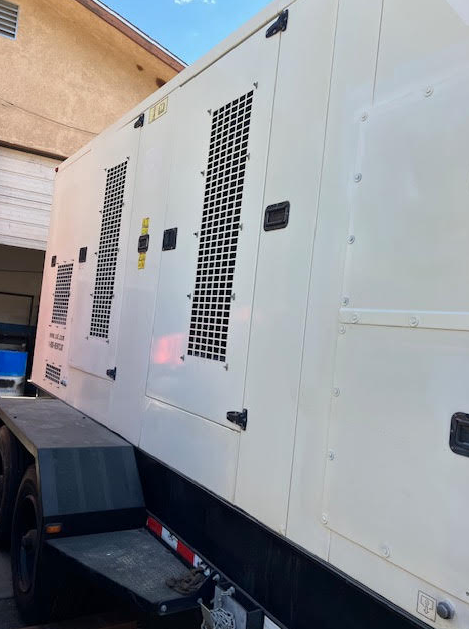 cat_xq350-_powergenerationenterprises-8184848550-a