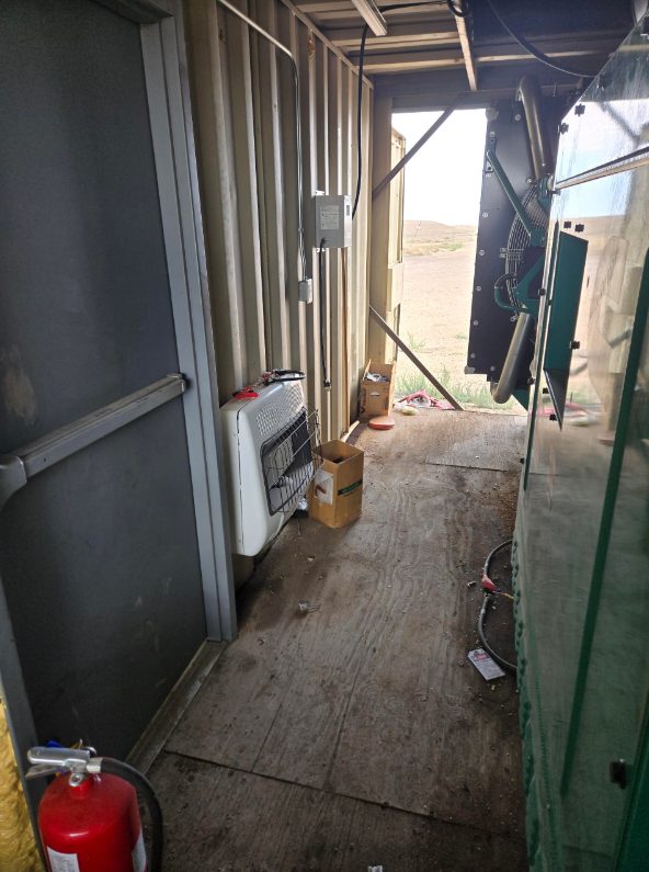 cummins_qst30-1000kw-powergenerationenterprises-818_484_8550-c