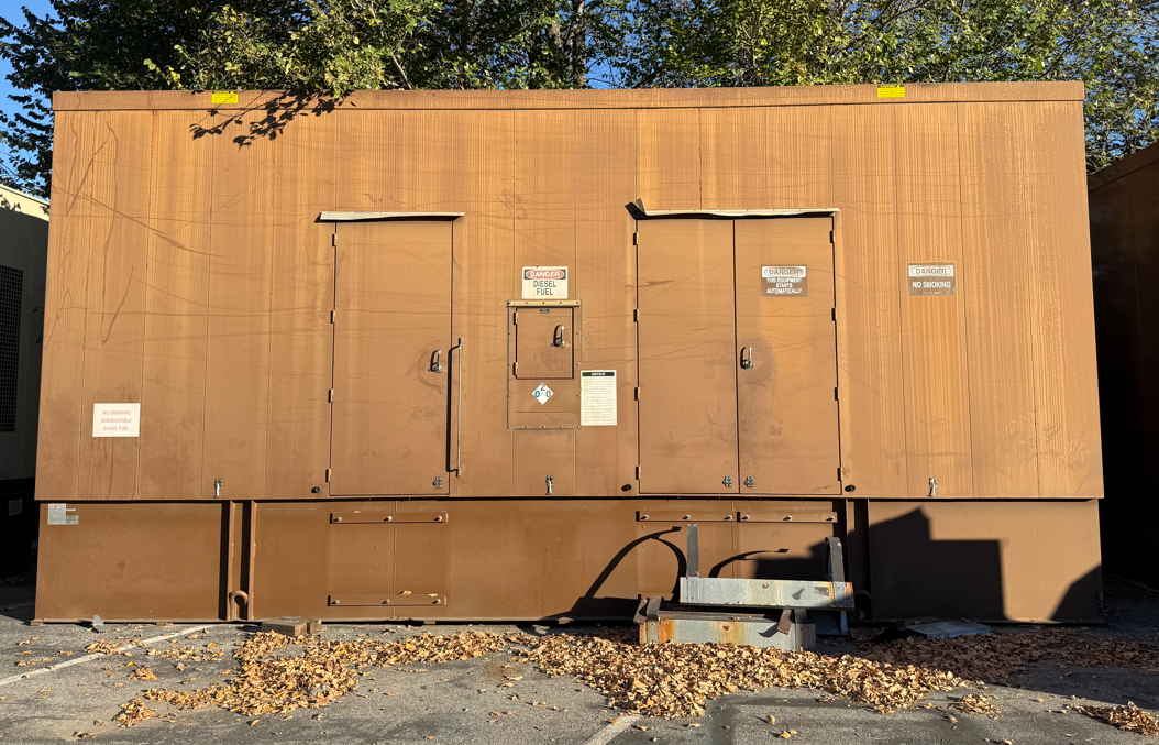 Cummins DQFAD QST30 - 1000KW Tier 2 Diesel Generator Set