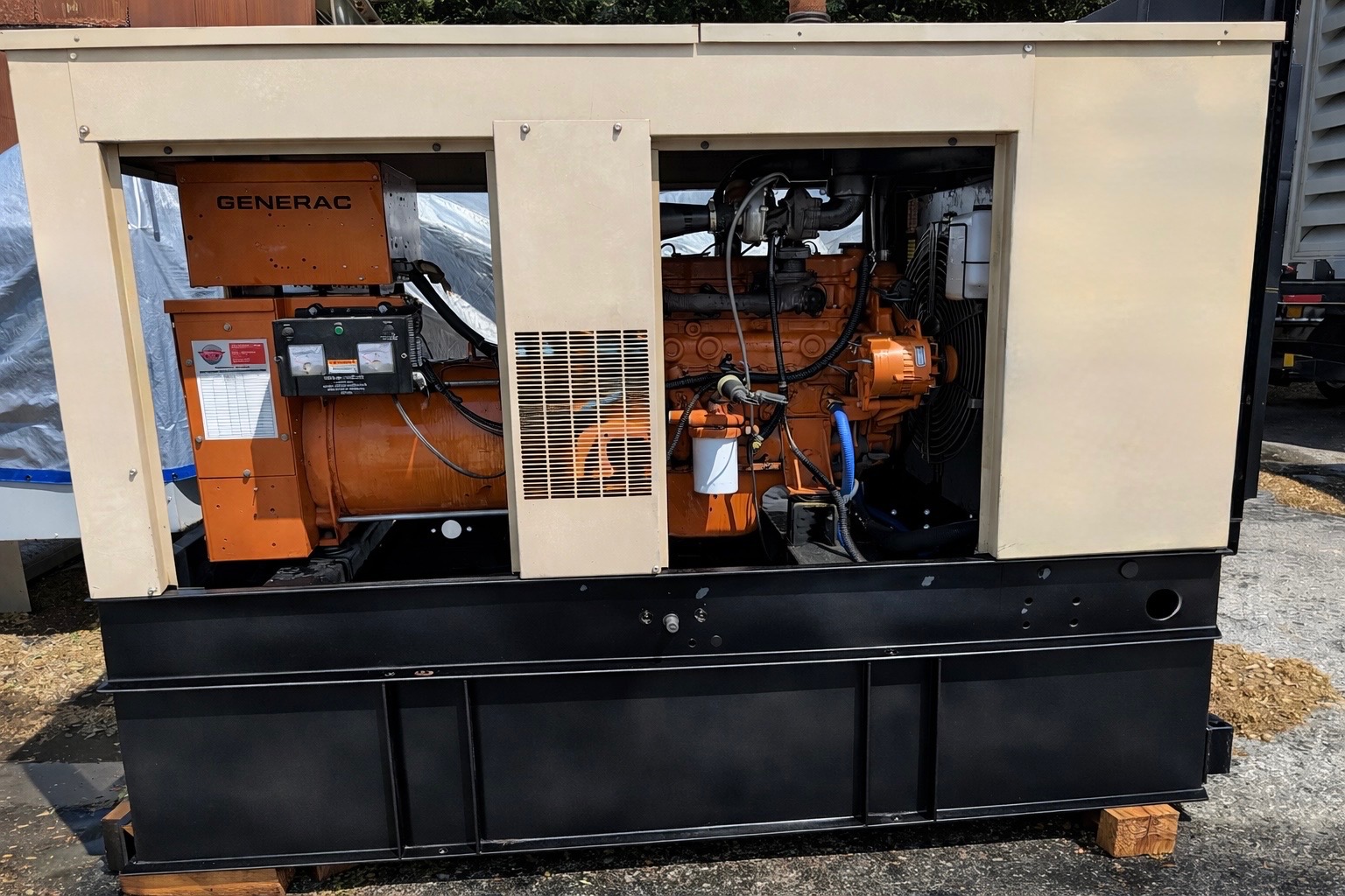Generac 85677 - 75KW Standby Diesel Generator Set